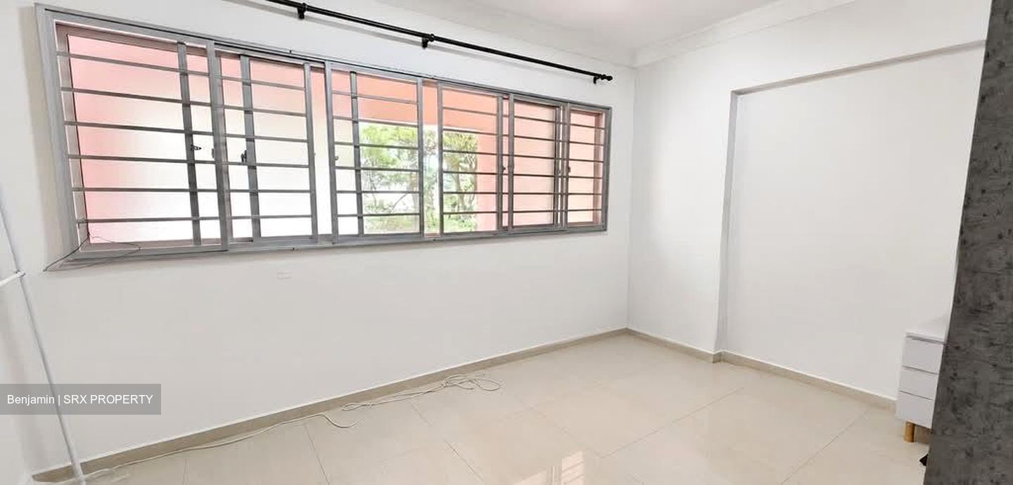 Blk 559 Jurong West Street 42 (Jurong West), HDB Executive #590239721